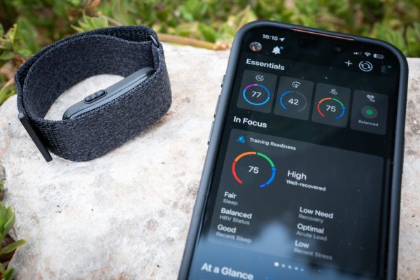 Garmin konkurentom náramku Whoop