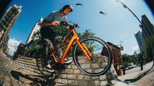 Nový Cannondale FlyingV: první městský e-bike s plně karbonovým rámem!