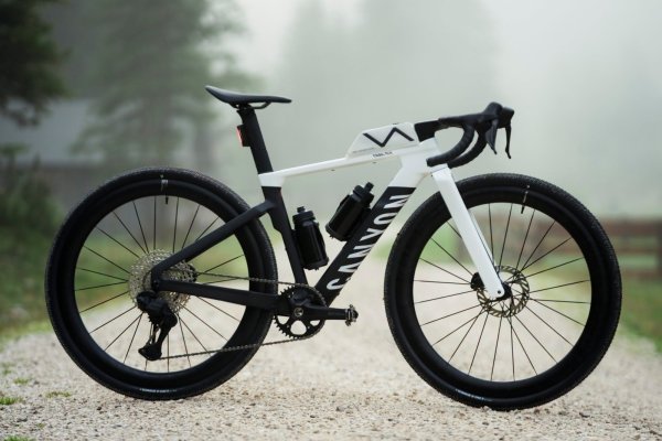 Nová pretekárska gravel mašina od Canyonu!