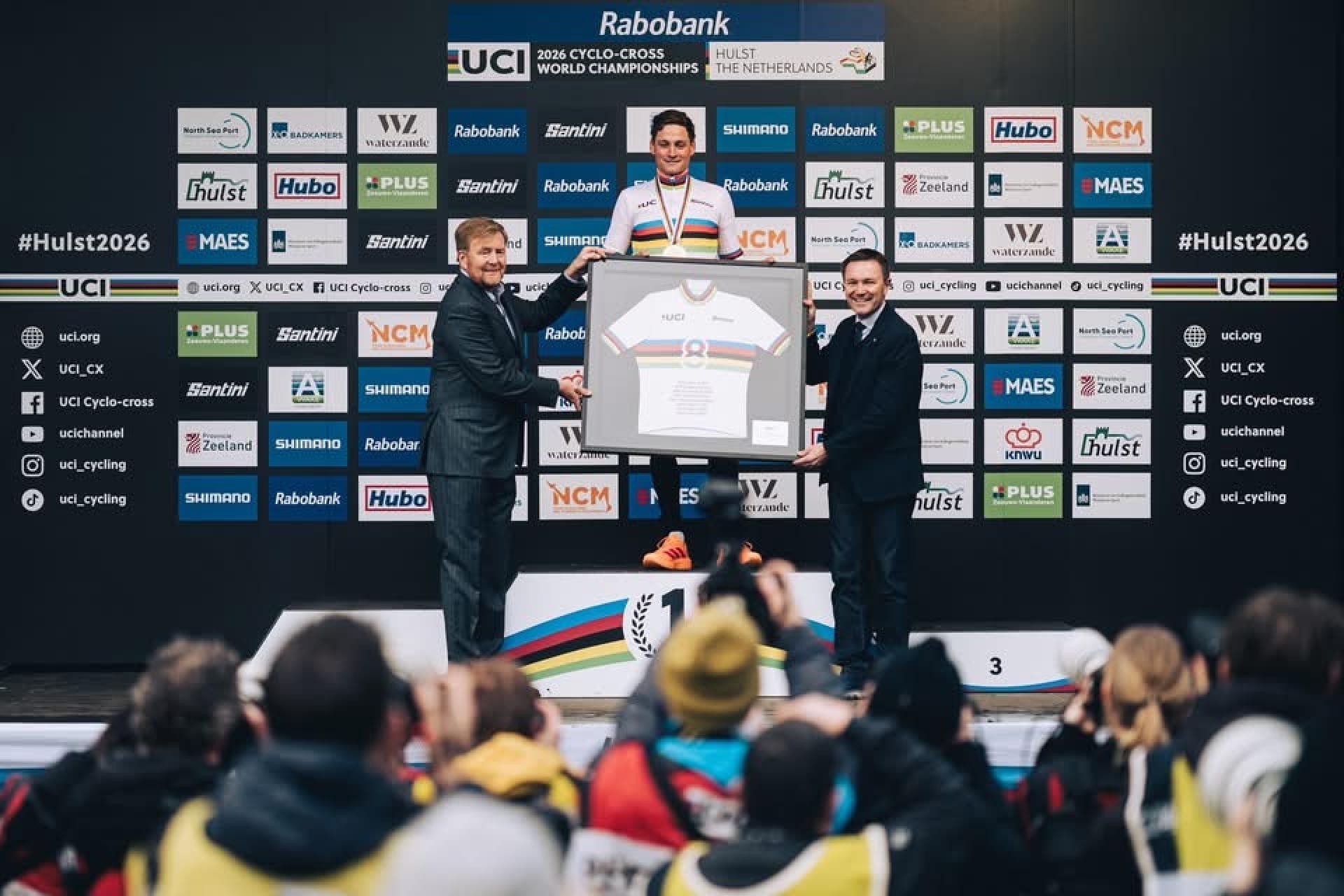 Van der Poel v Hulstu rozdrtil konkurenci a pokořil rekord!